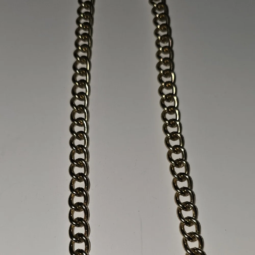 Betsey Johnson Fuchsia Lips Necklace